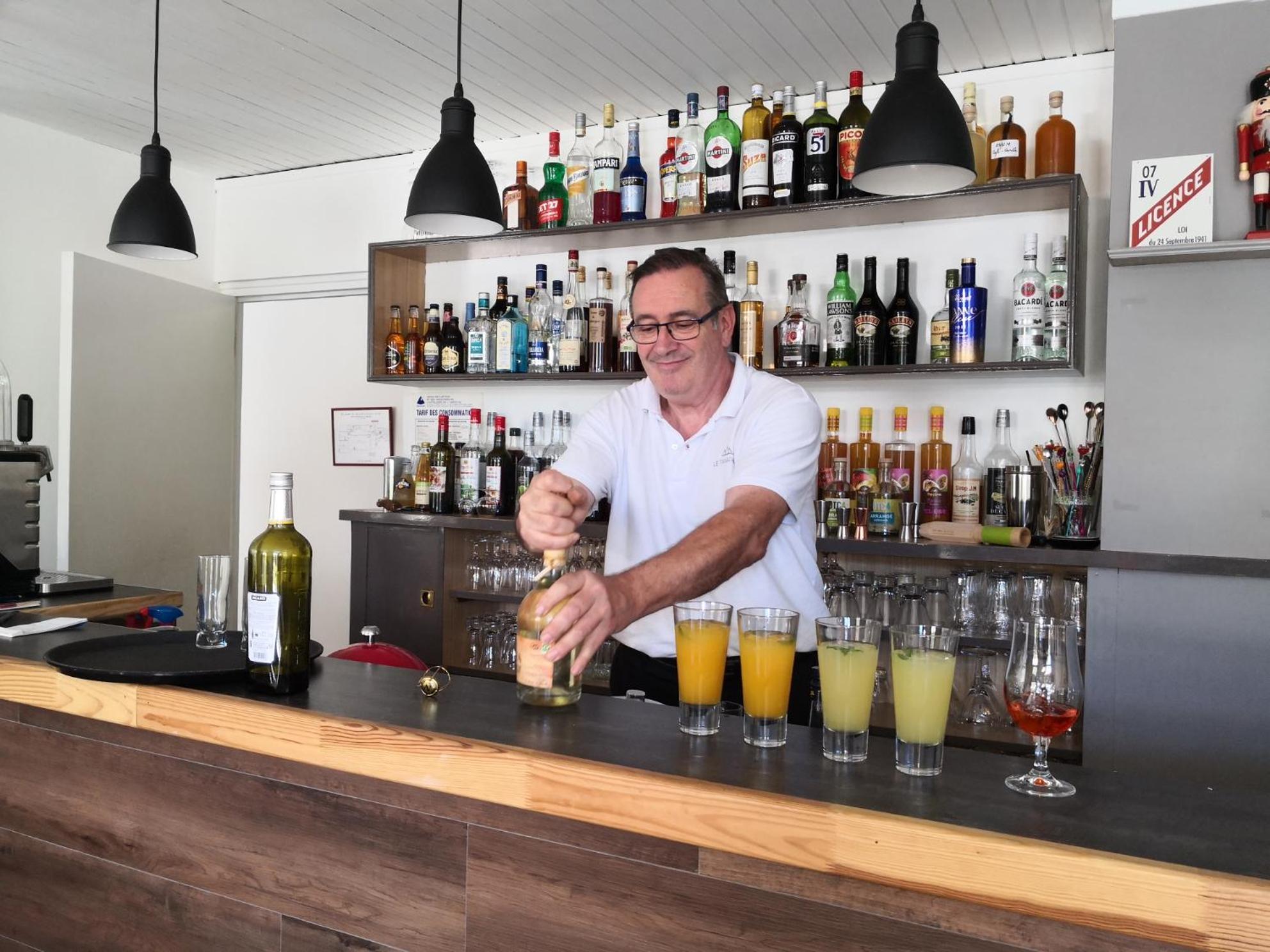 Logis Hotel-Restaurant Le Tanargue Valgorge Екстер'єр фото